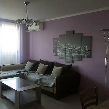 Apartman Flora
