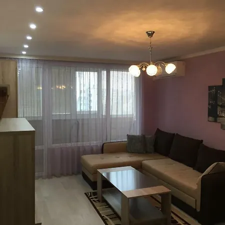 Apartman Flora